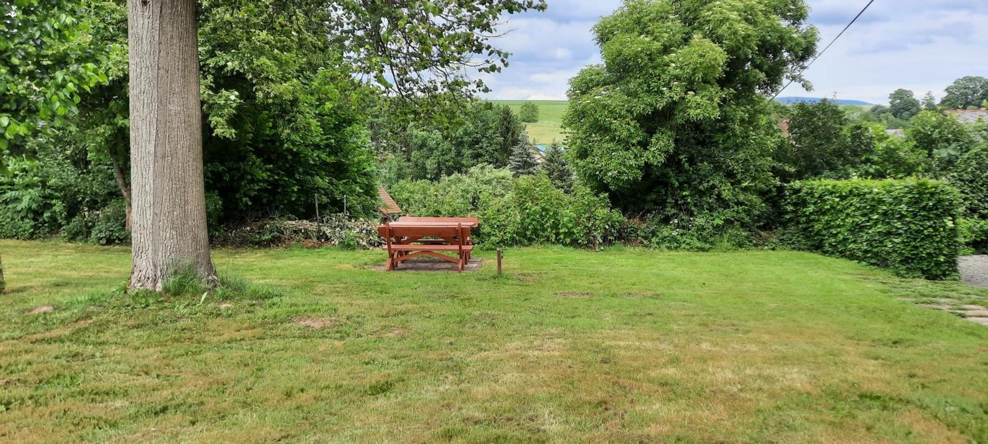 Familiehuis Fuchs Horni Branna Exteriör bild
